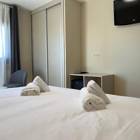 El Cobertizo 3*