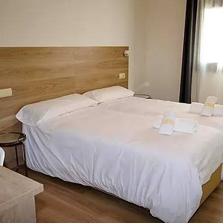 El Cobertizo 3* Plasencia del Monte