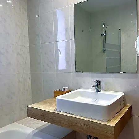 El Cobertizo Hotel 3*
