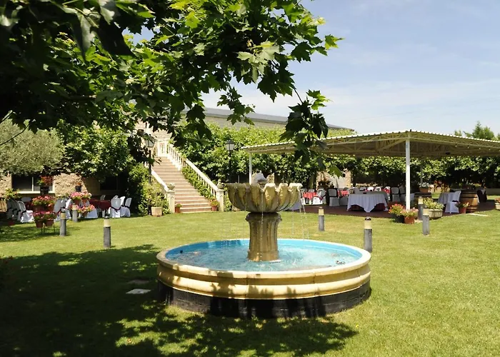 El Cobertizo 호텔 Plasencia del Monte